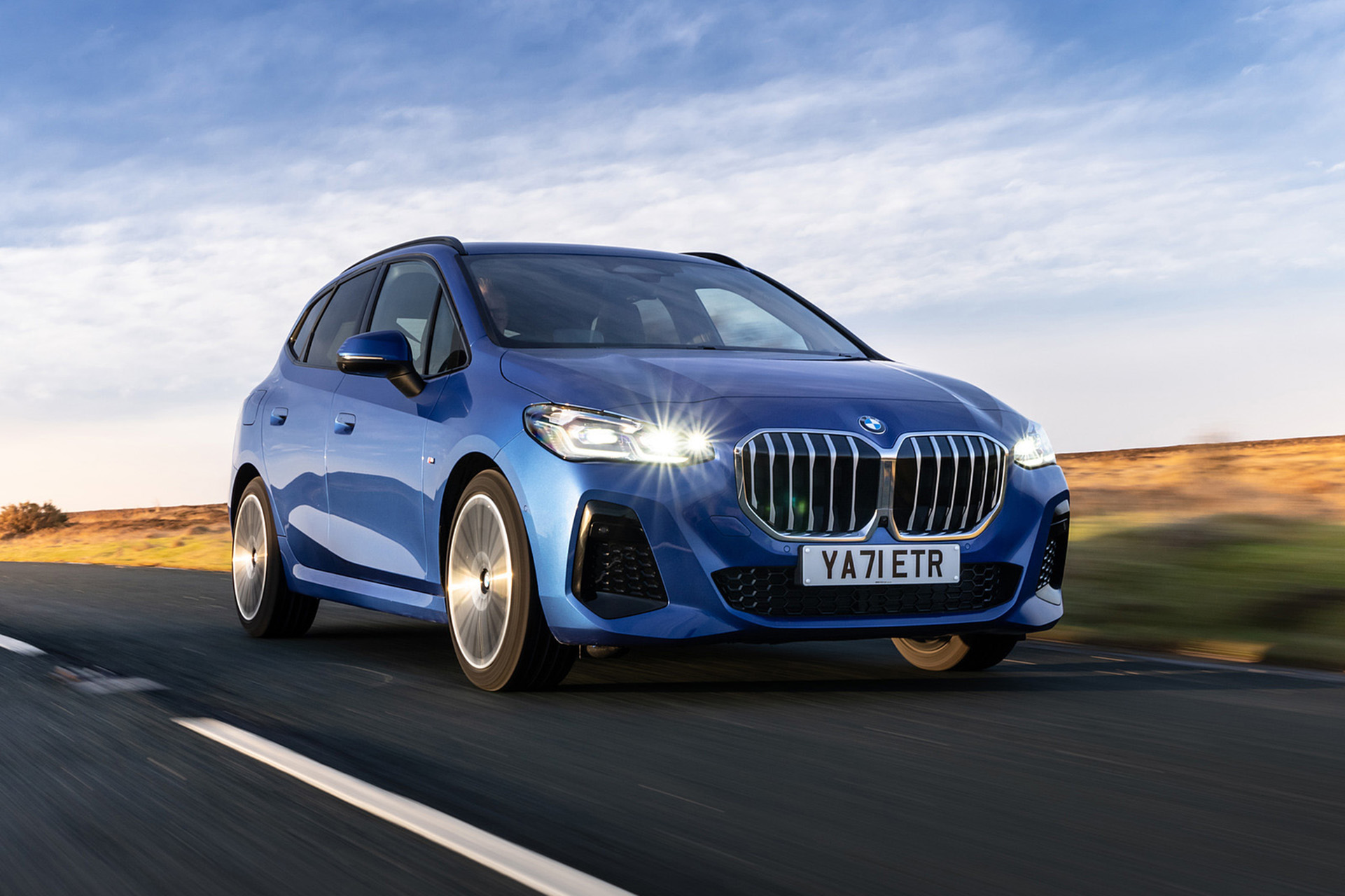 Download 2022 BMW 223i Active Tourer - UK version - Front Three-Quarter HD Wallpaper 1921x1280 #6