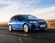 2022 BMW 223i Active Tourer - UK version - Front Three-Quarter Wallpaper 190x150