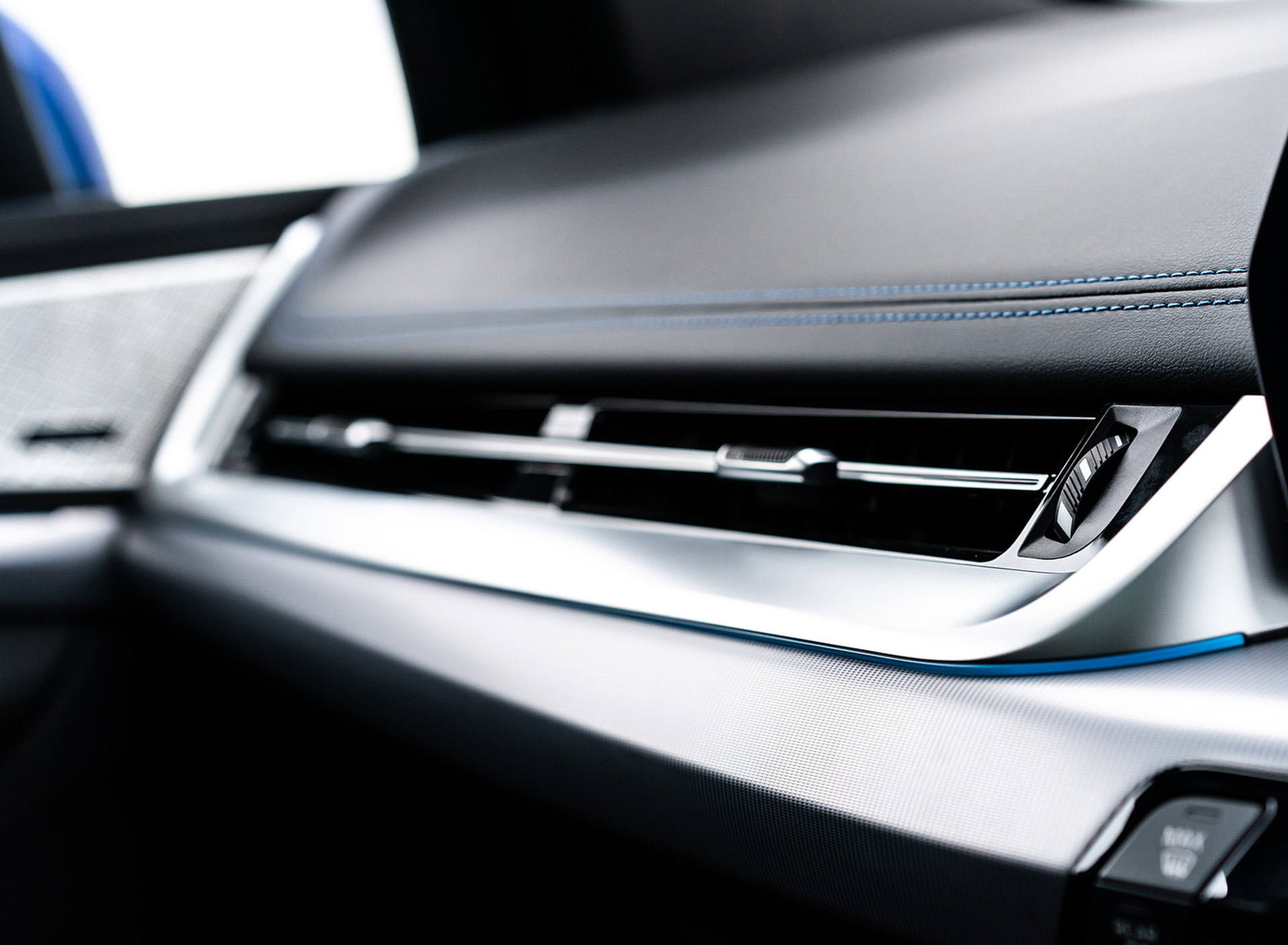 Download 2022 BMW 223i Active Tourer - UK version - Interior, Detail HD Wallpaper 1920x1409 #31