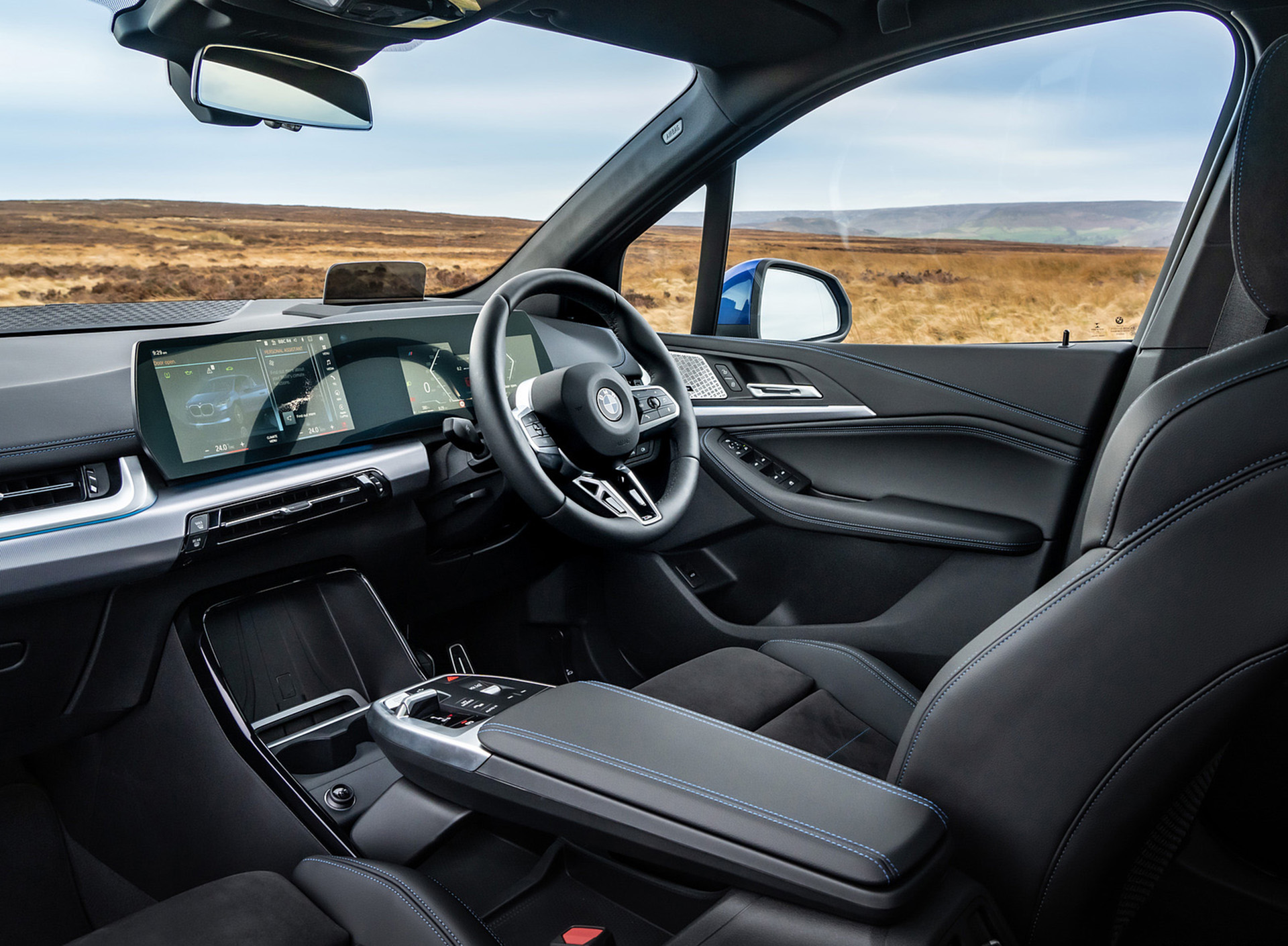 Download 2022 BMW 223i Active Tourer - UK version - Interior HD Wallpaper 1920x1409 #28