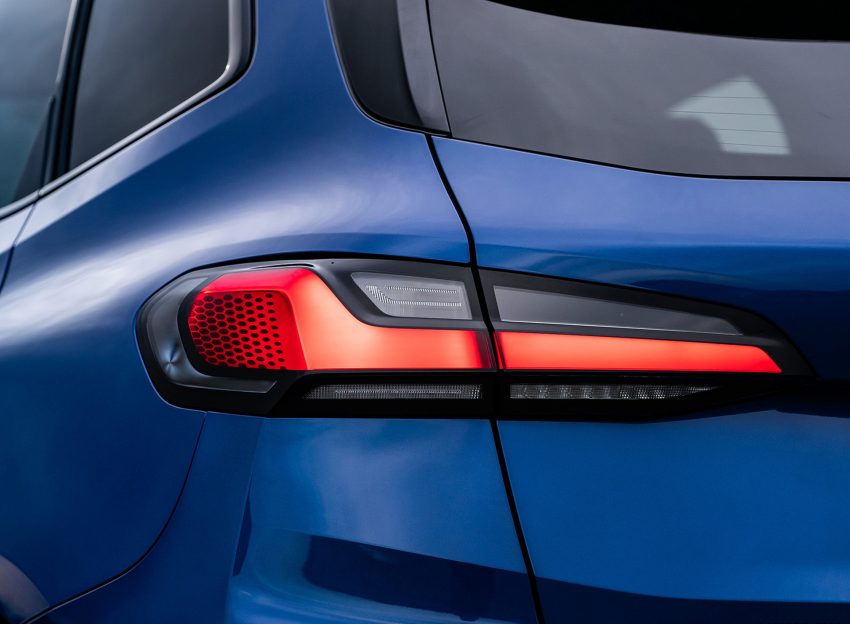 2022 BMW 223i Active Tourer - UK version - Tail Light Wallpaper 850x624 #22