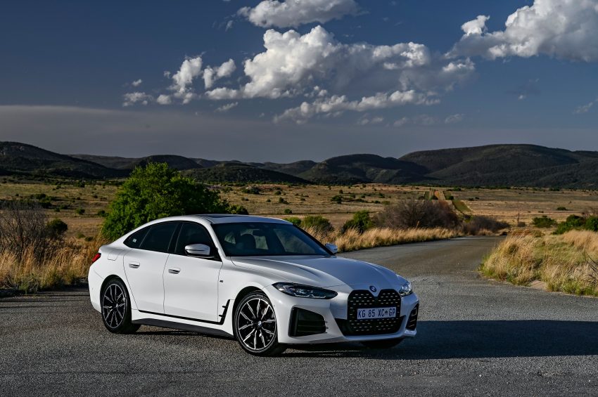 2022 BMW 420i Gran Coupé - SA version - Front Three-Quarter Wallpaper 850x565 #7