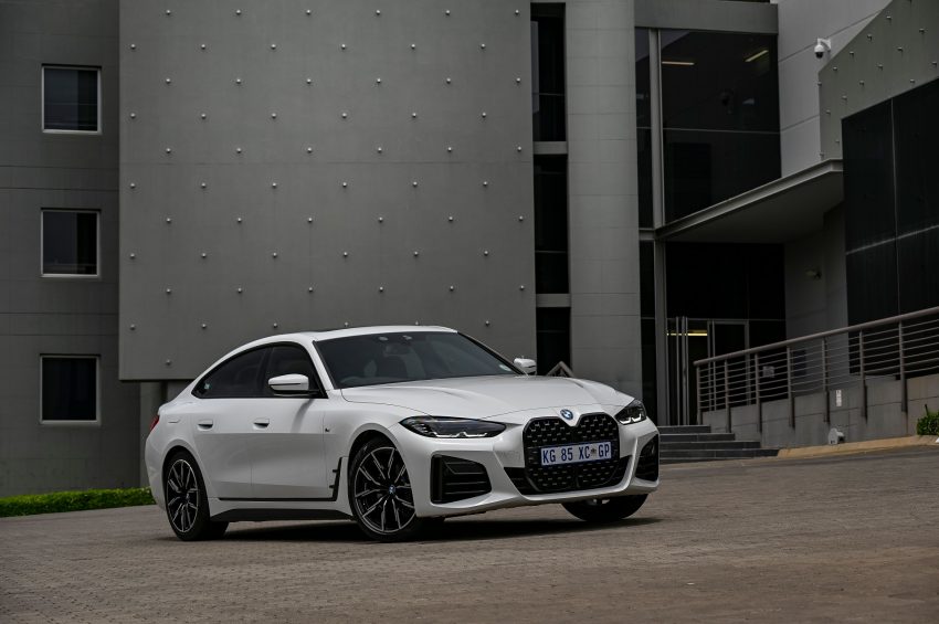 2022 BMW 420i Gran Coupé - SA version - Front Three-Quarter Wallpaper 850x565 #14