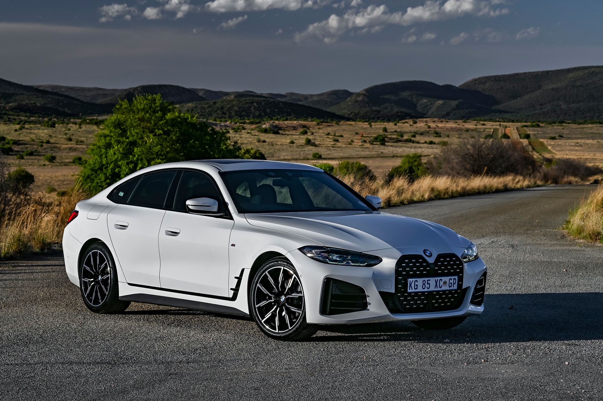 Download 2022 BMW 420i Gran Coupé - SA version - Front Three-Quarter HD Wallpaper 1921x1278 #8