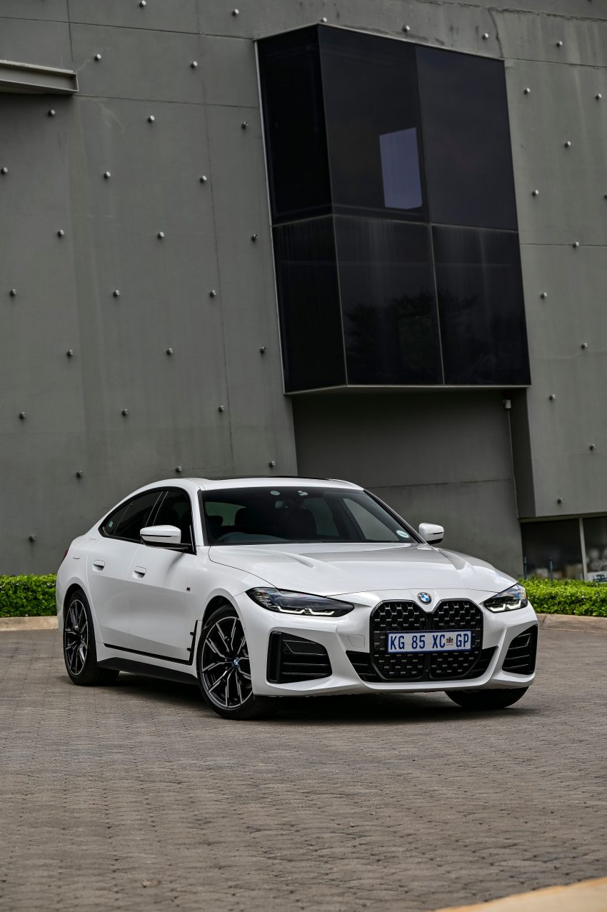 2022 BMW 420i Gran Coupé - SA version - Front Three-Quarter Phone Wallpaper 850x1277 #15