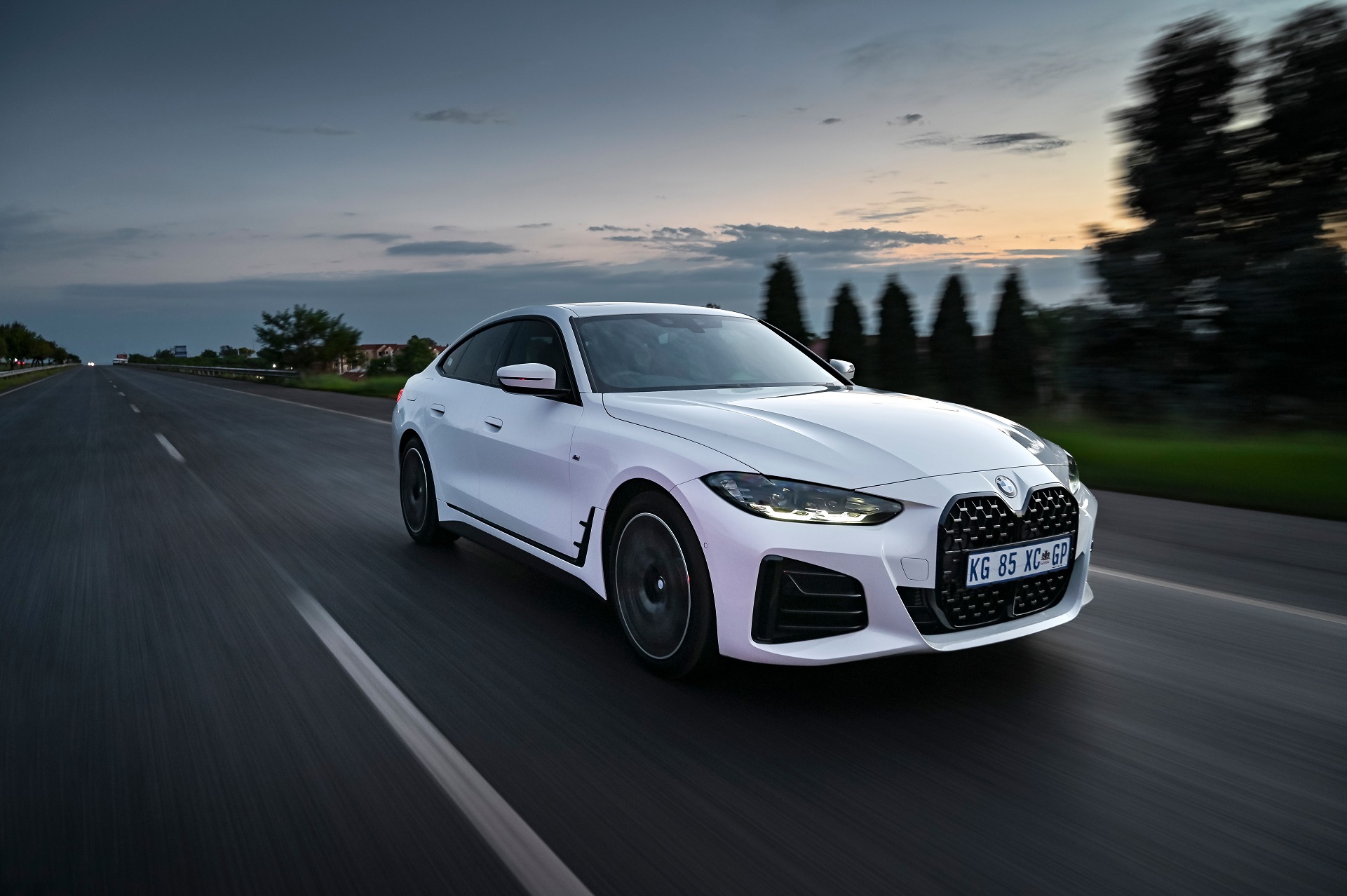 Download 2022 BMW 420i Gran Coupé - SA version - Front Three-Quarter HD Wallpaper 1921x1278 #3