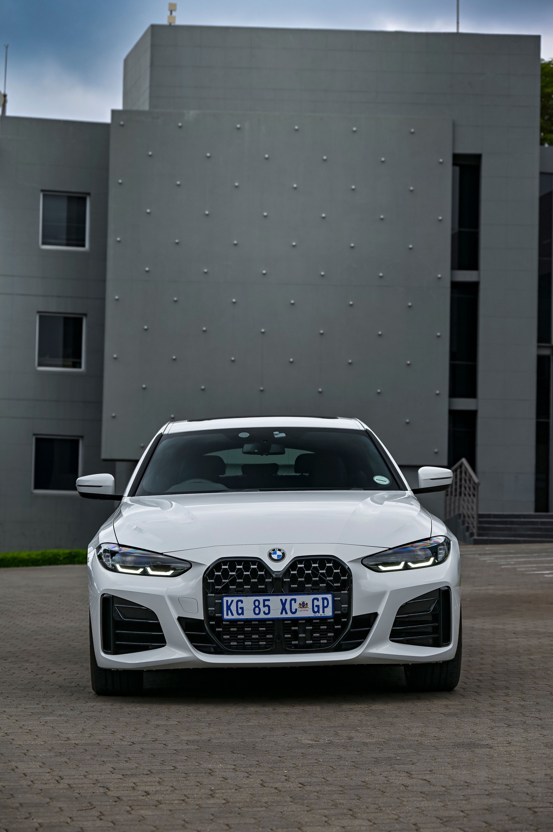 Download 2022 BMW 420i Gran Coupé - SA version - Front HD Phone Wallpaper 1921x2887 #16