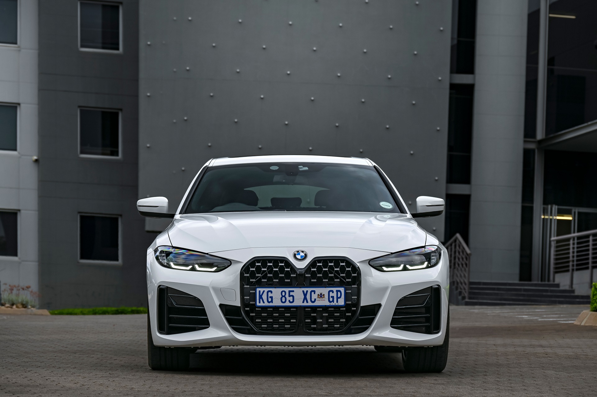 Download 2022 BMW 420i Gran Coupé - SA version - Front HD Wallpaper 1921x1278 #17