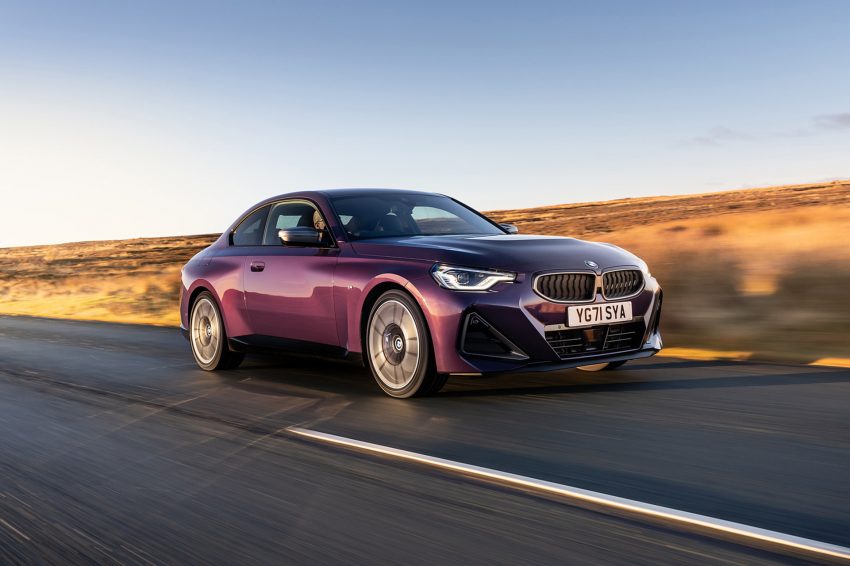 2022 BMW M240i Coupé - UK version - Front Three-Quarter Wallpaper 850x566 #12