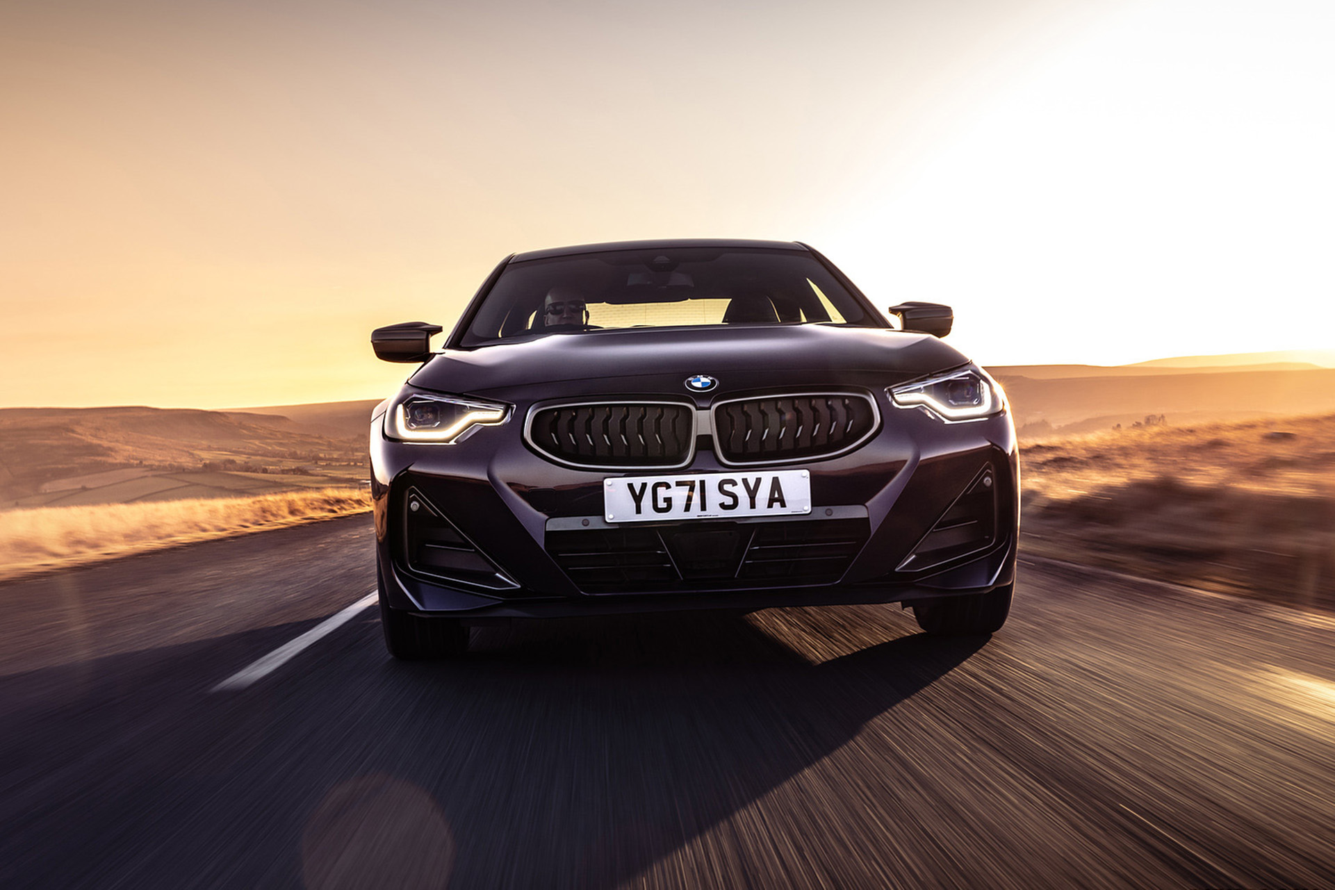 Download 2022 BMW M240i Coupé - UK version - Front HD Wallpaper 1921x1281 #9