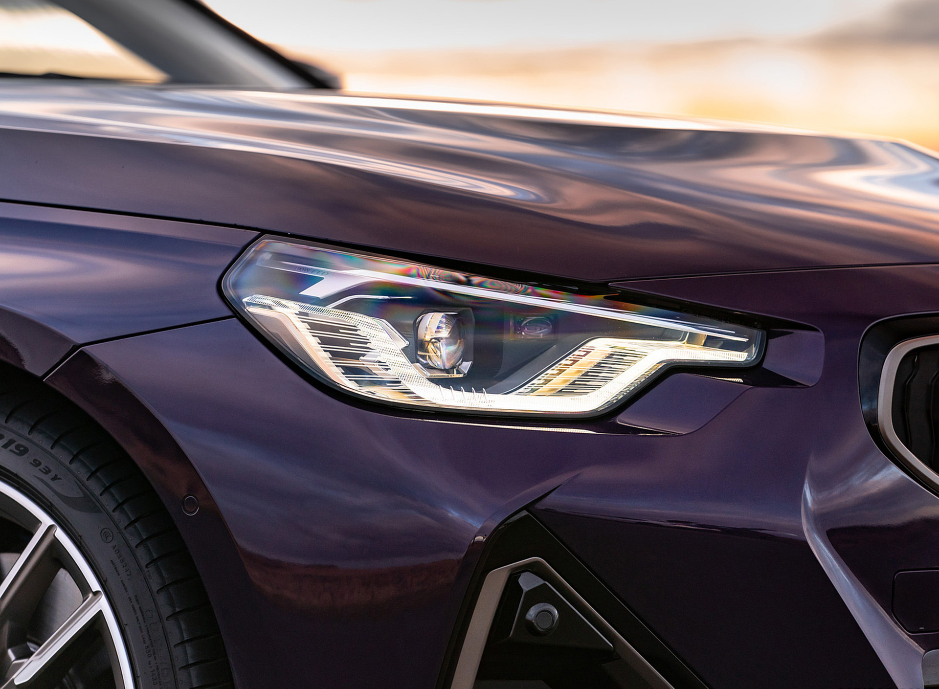 Download 2022 BMW M240i Coupé - UK version - Headlight HD Wallpaper 1920x1409 #18