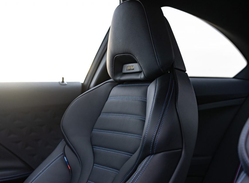 2022 BMW M240i Coupé - UK version - Interior, Front Seats Wallpaper 850x624 #36