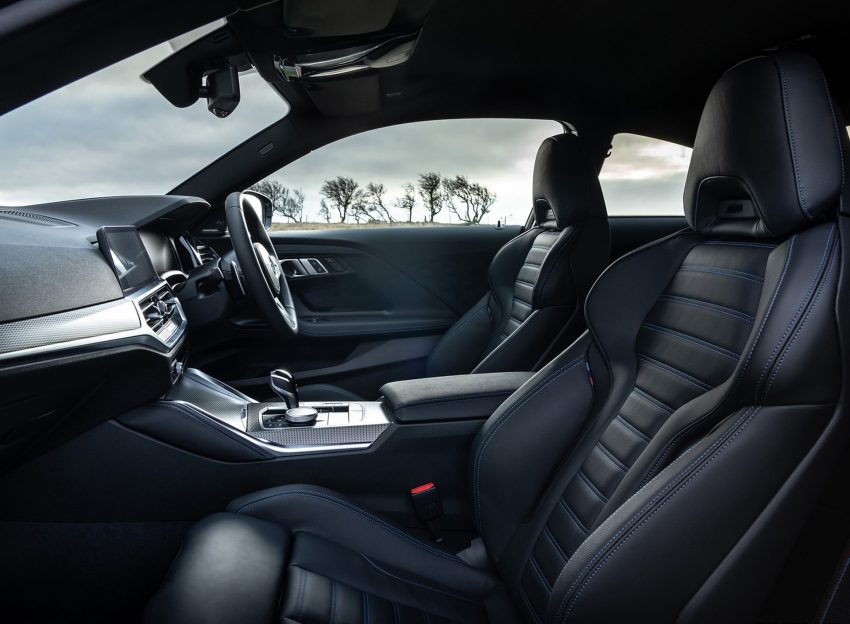2022 BMW M240i Coupé - UK version - Interior, Front Seats Wallpaper 850x624 #37