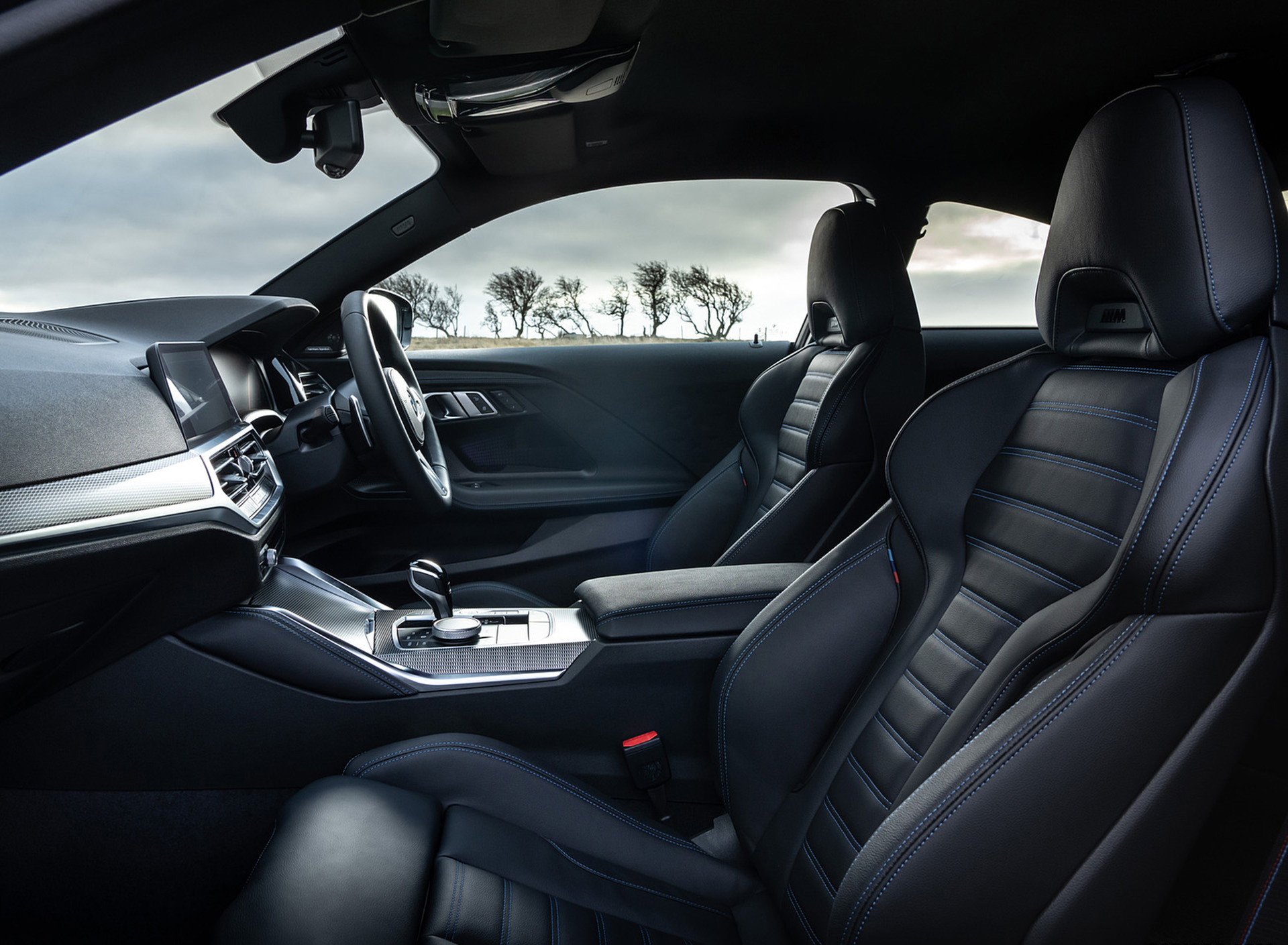 Download 2022 BMW M240i Coupé - UK version - Interior, Front Seats HD Wallpaper 1920x1409 #37