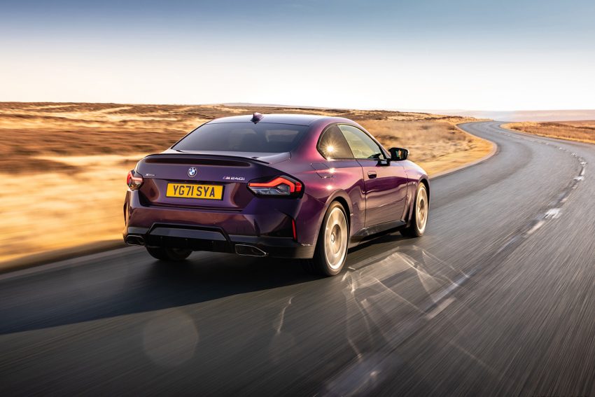 2022 BMW M240i Coupé - UK version - Rear Three-Quarter Wallpaper 850x567 #10