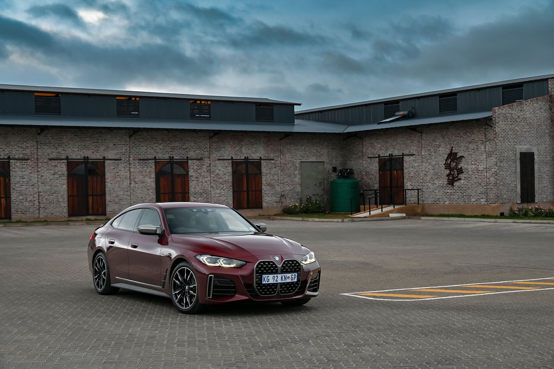 Download 2022 BMW M440i xDrive Gran Coupé - SA version - Front Three-Quarter HD Wallpaper 1921x1278 #17