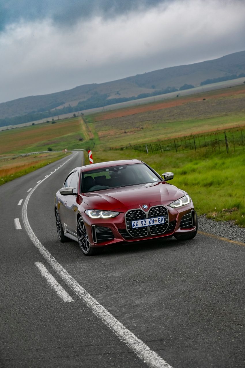 2022 BMW M440i xDrive Gran Coupé - SA version - Front Phone Wallpaper 850x1277 #4