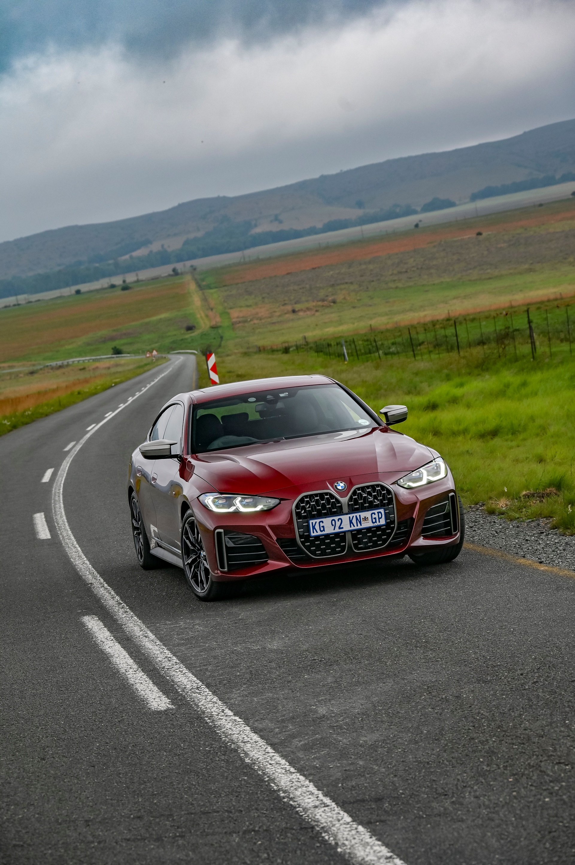 Download 2022 BMW M440i xDrive Gran Coupé - SA version - Front HD Phone Wallpaper 1921x2887 #4