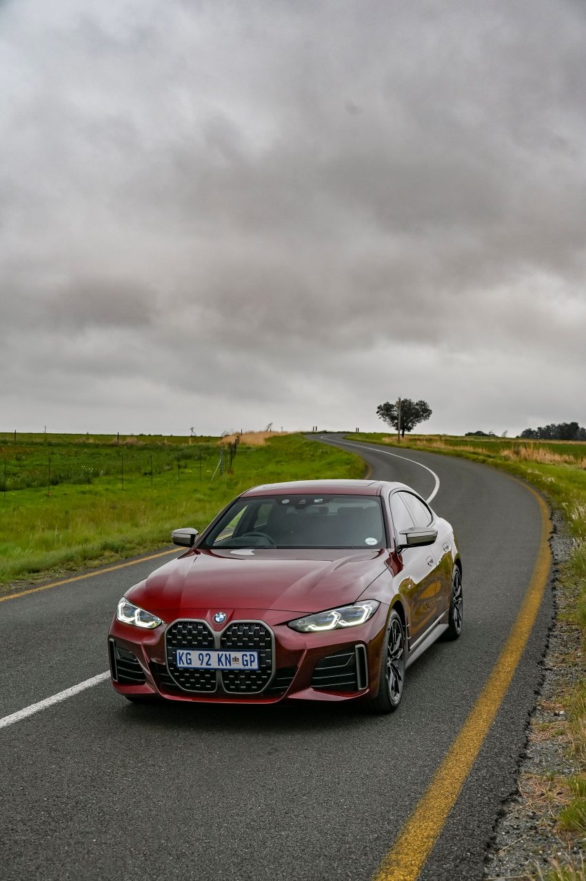 2022 BMW M440i xDrive Gran Coupé - SA version - Front Phone Wallpaper 850x1277 #5