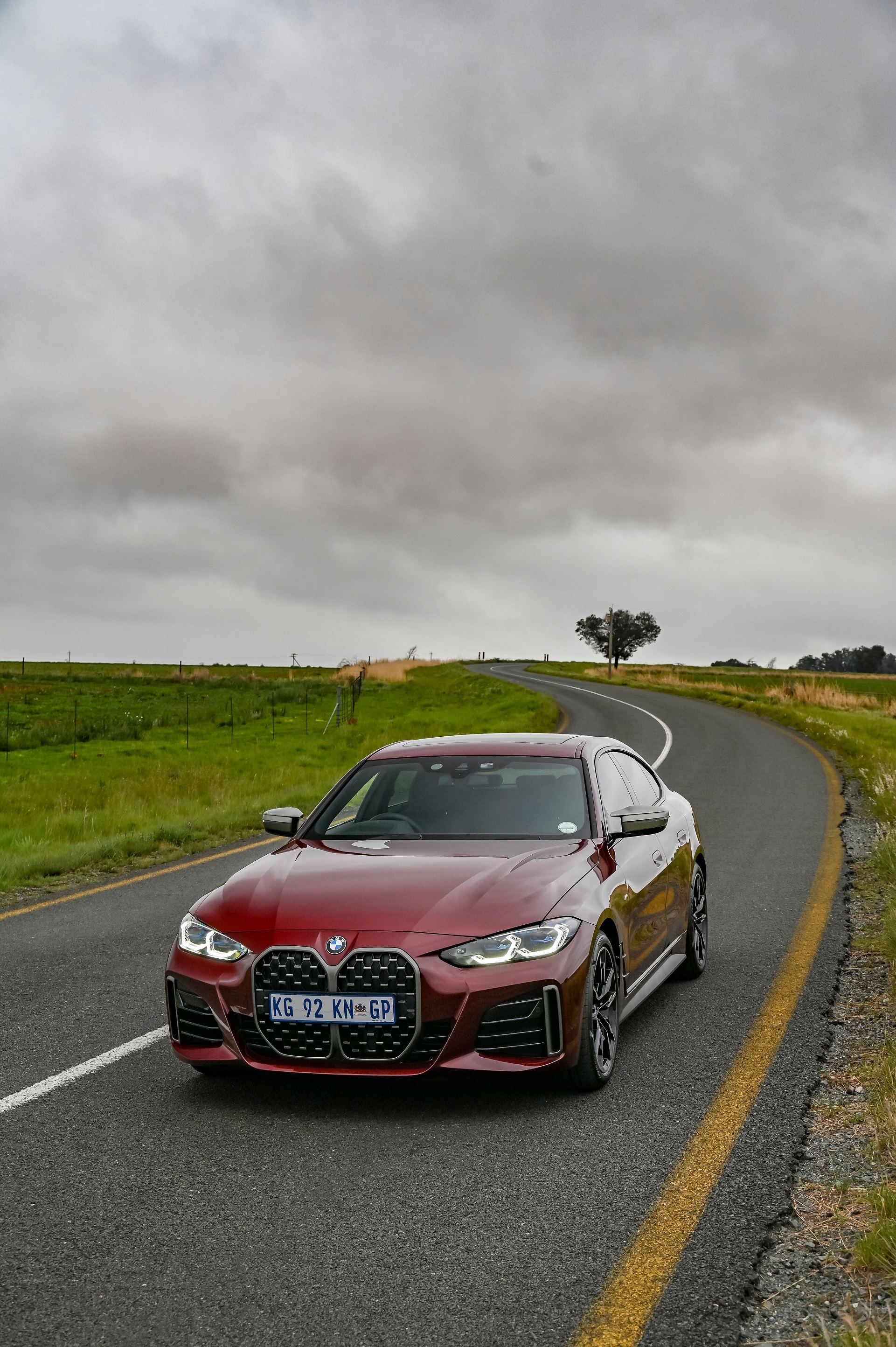 Download 2022 BMW M440i xDrive Gran Coupé - SA version - Front HD Phone Wallpaper 1921x2887 #5