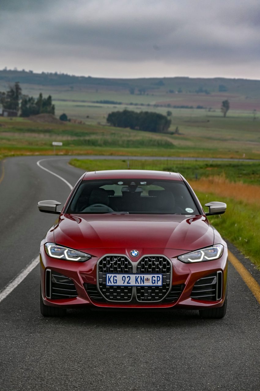 2022 BMW M440i xDrive Gran Coupé - SA version - Front Phone Wallpaper 850x1277 #6