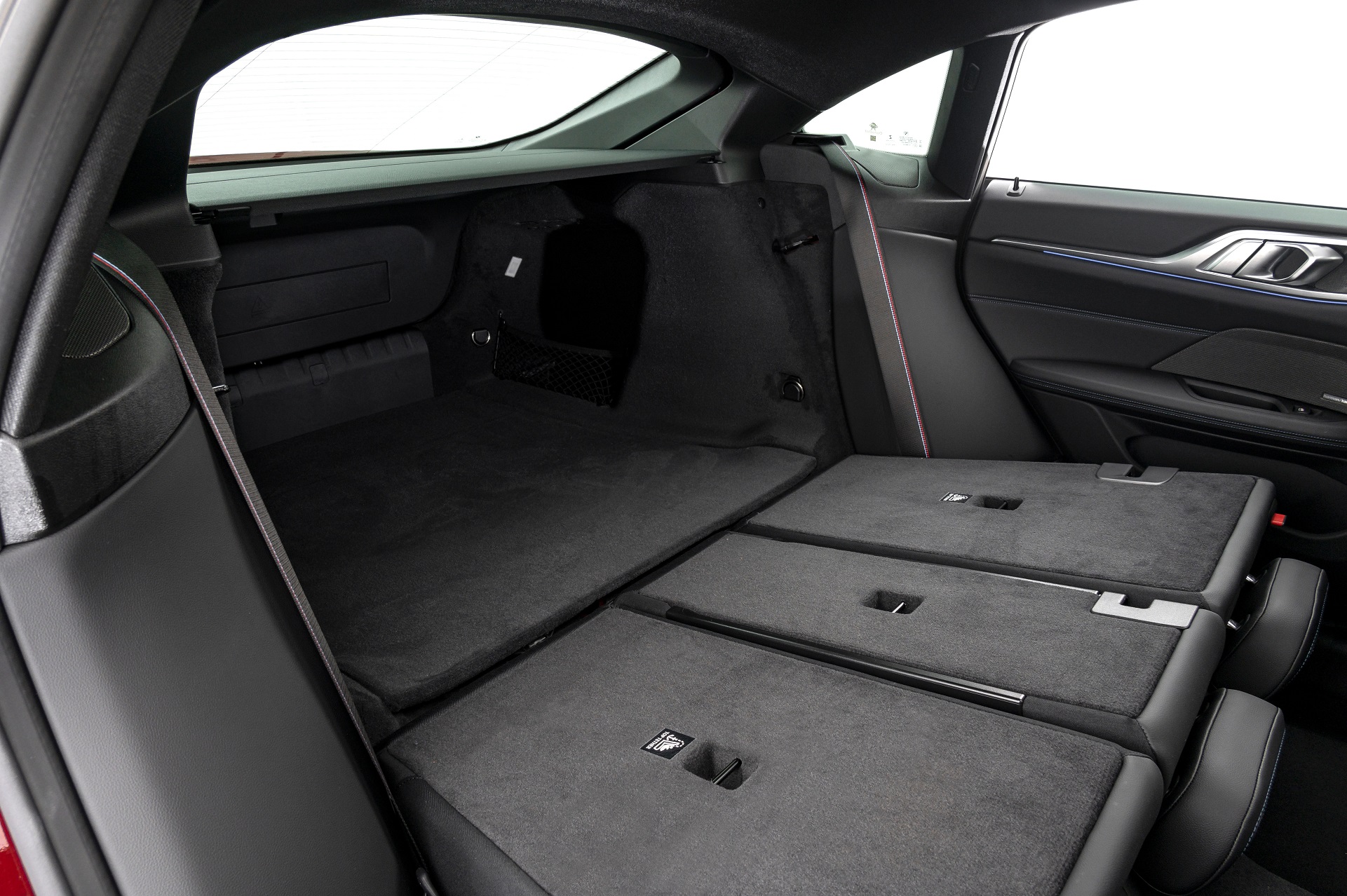 Download 2022 BMW M440i xDrive Gran Coupé - SA version - Interior, Rear Seats HD Wallpaper 1921x1278 #43