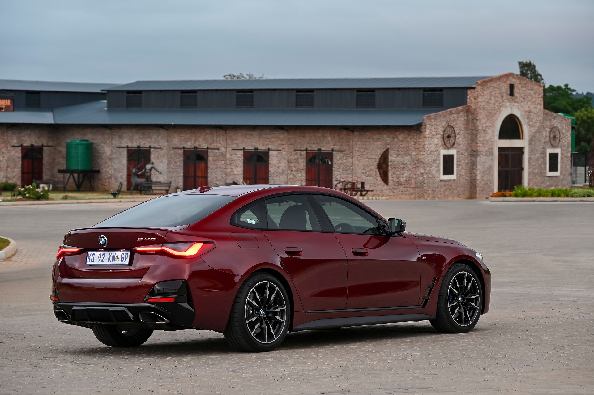 Download 2022 BMW M440i xDrive Gran Coupé - SA version - Rear Three-Quarter HD Wallpaper 1921x1278 #25