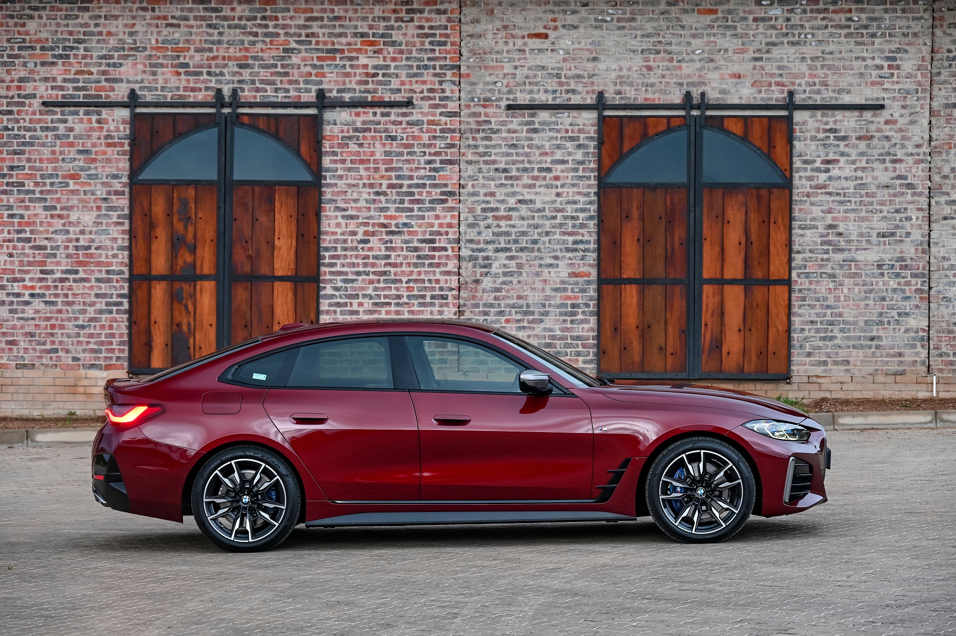 Download 2022 BMW M440i xDrive Gran Coupé - SA version - Side HD Wallpaper 1921x1278 #23