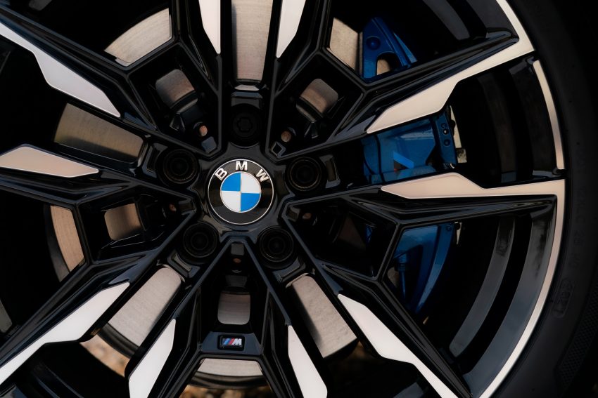 2022 BMW M440i xDrive Gran Coupé - UK version - Brakes Wallpaper 850x567 #17