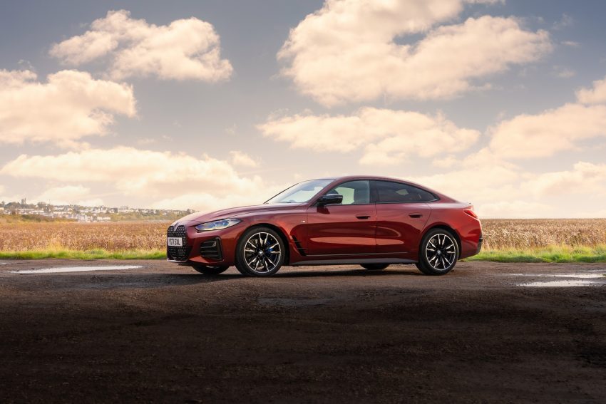 2022 BMW M440i xDrive Gran Coupé - UK version - Front Three-Quarter Wallpaper 850x567 #9
