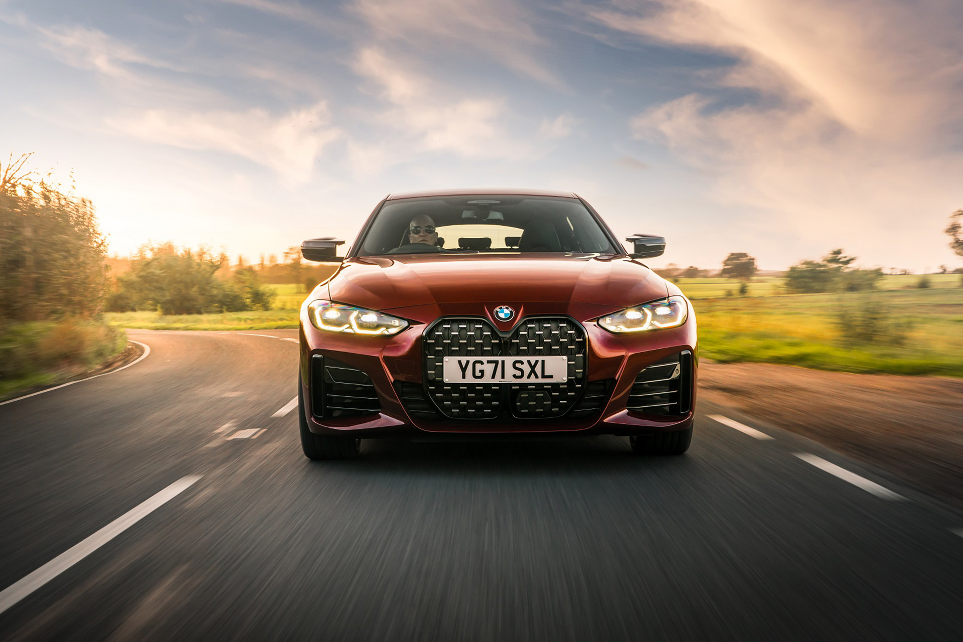 Download 2022 BMW M440i xDrive Gran Coupé - UK version - Front HD Wallpaper 1920x1280 #2