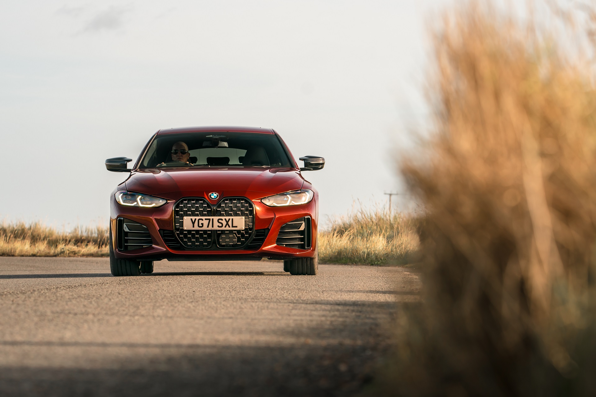 Download 2022 BMW M440i xDrive Gran Coupé - UK version - Front HD Wallpaper 1920x1280 #10