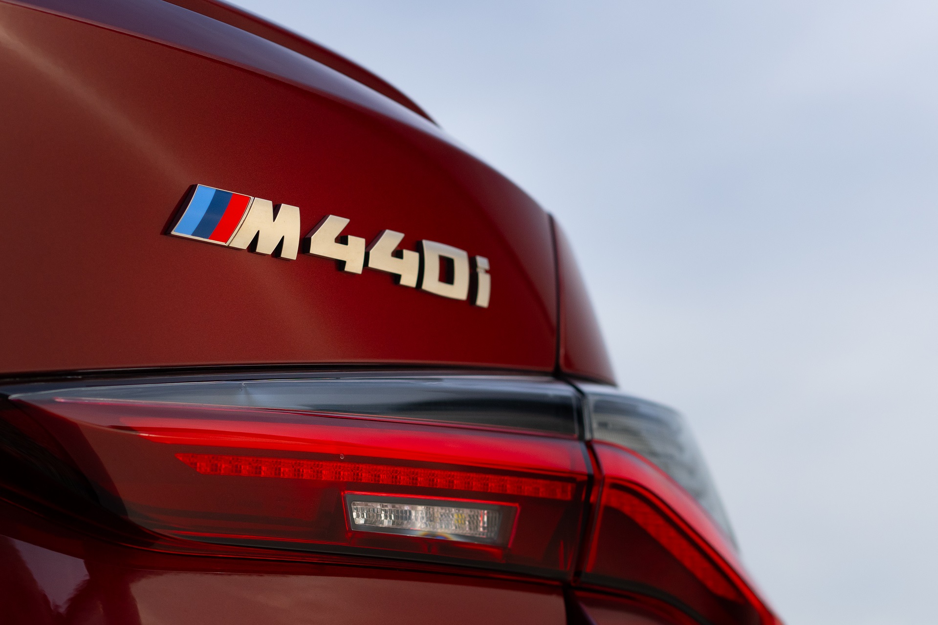 Download 2022 BMW M440i xDrive Gran Coupé - UK version - Tail Light HD Wallpaper 1919x1280 #21
