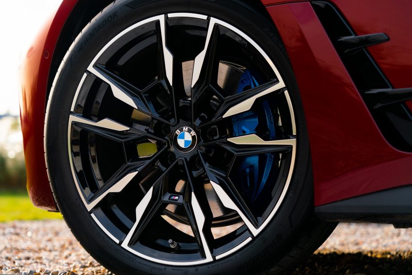 2022 BMW M440i xDrive Gran Coupé - UK version - Wheel Wallpaper 850x567 #16