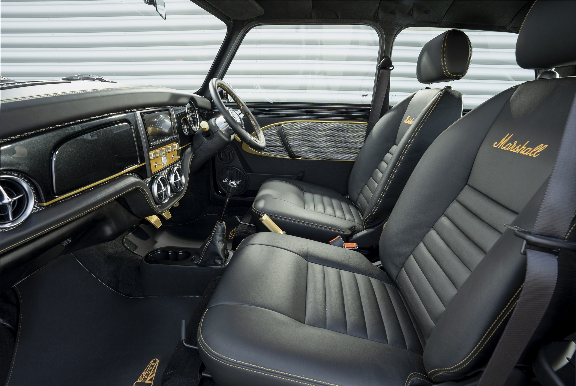 Download 2022 David Brown Automotive Mini Remastered Marshall Edition - Interior, Front Seats HD Wallpaper 1920x1287 #40