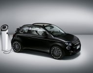 2022 Fiat 500 La Prima by Bocelli - Charging Wallpaper 190x150