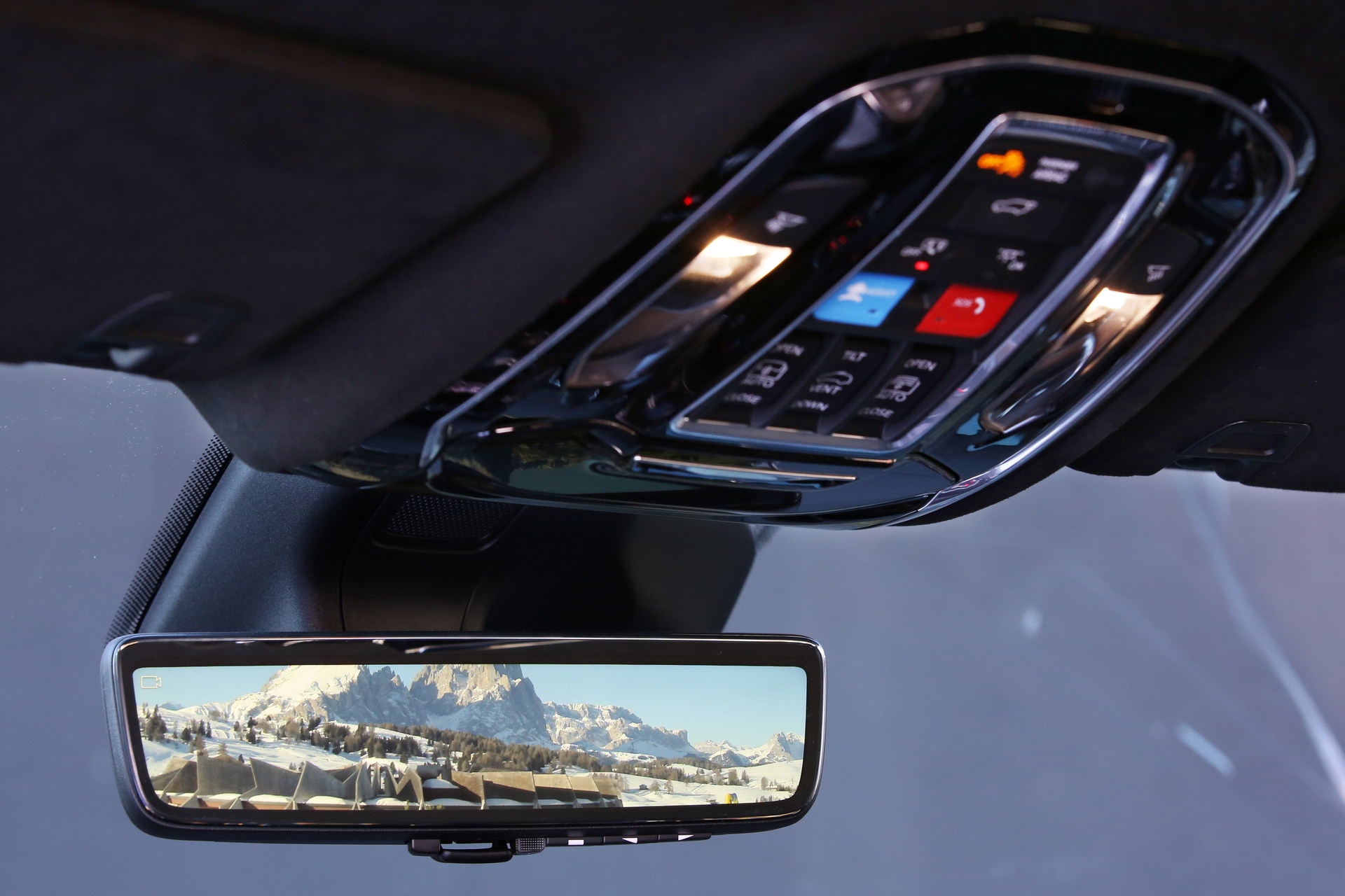 Download 2022 Jeep Grand Cherokee 4xe - Digital Rear View Mirror HD Wallpaper 1920x1280 #13