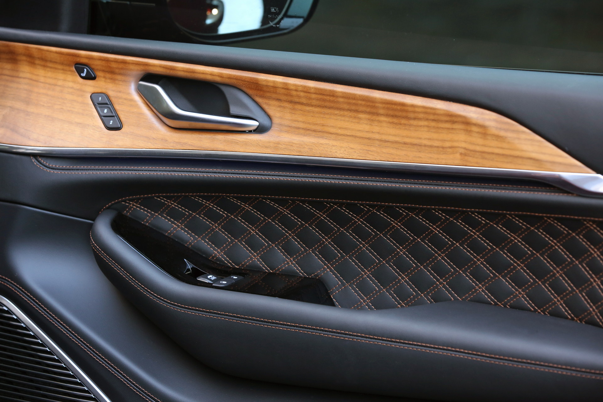Download 2022 Jeep Grand Cherokee 4xe - Interior, Detail HD Wallpaper 1920x1280 #18