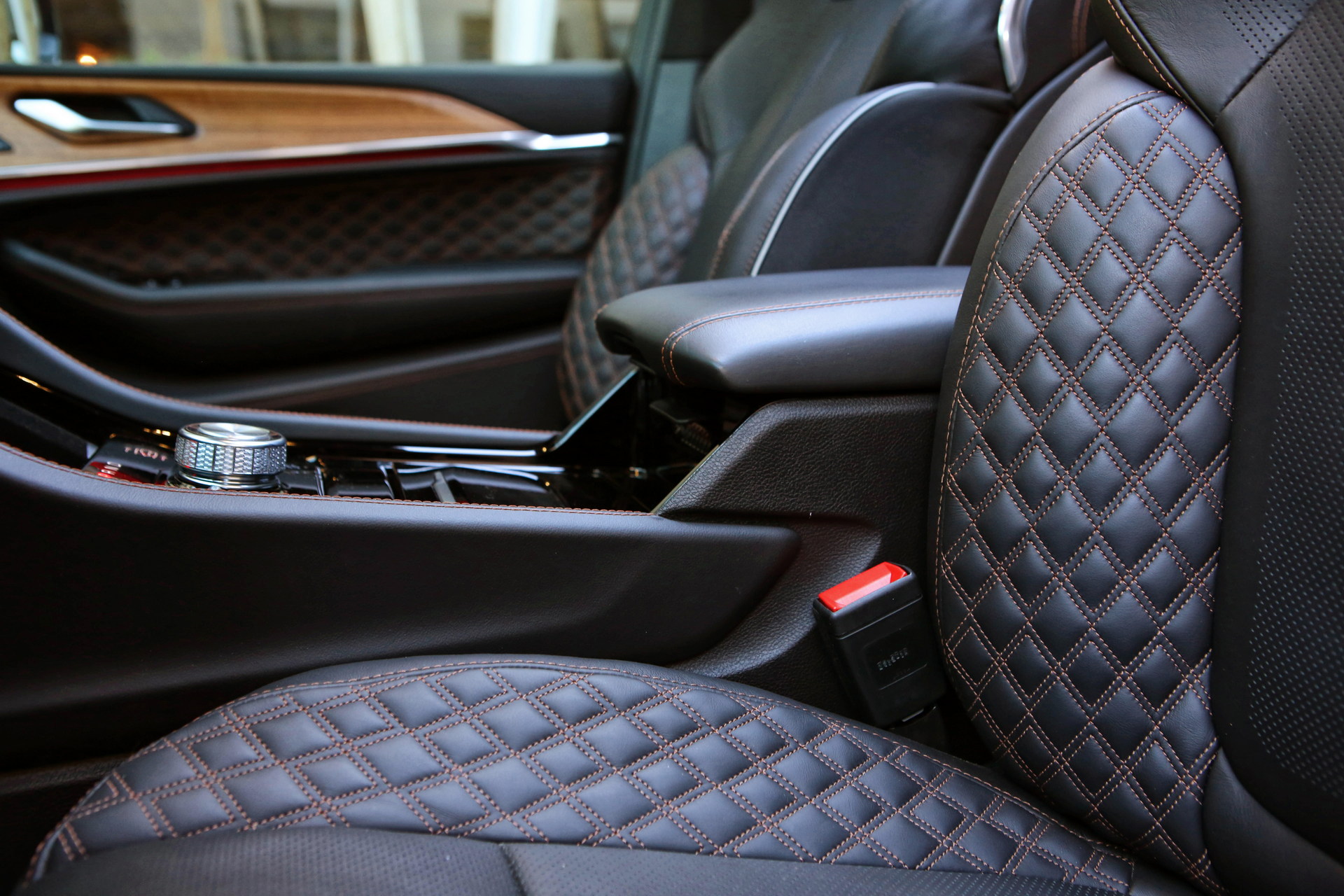 Download 2022 Jeep Grand Cherokee 4xe - Interior, Detail HD Wallpaper 1920x1280 #20