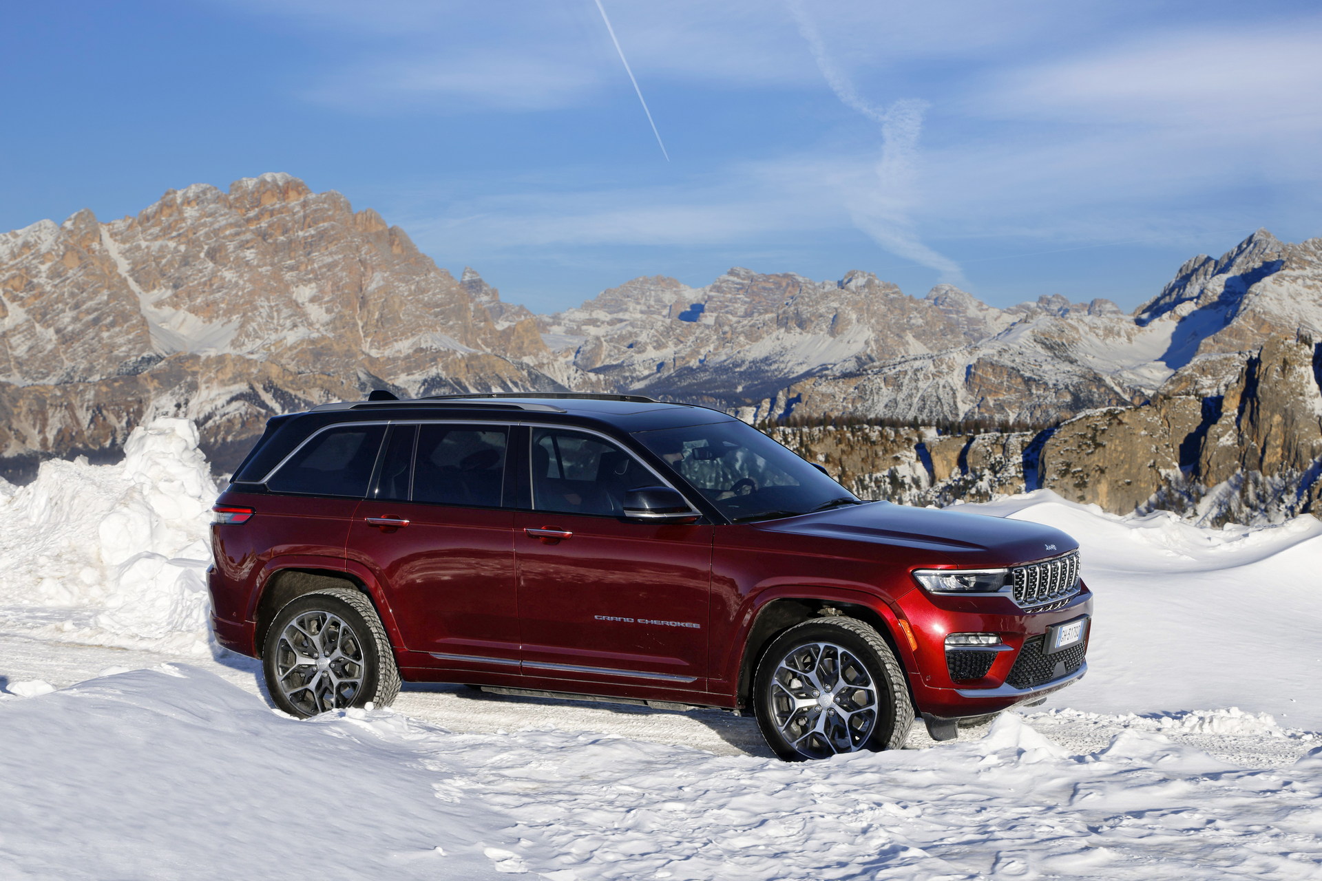 Download 2022 Jeep Grand Cherokee 4xe - Side HD Wallpaper 1920x1280 #11