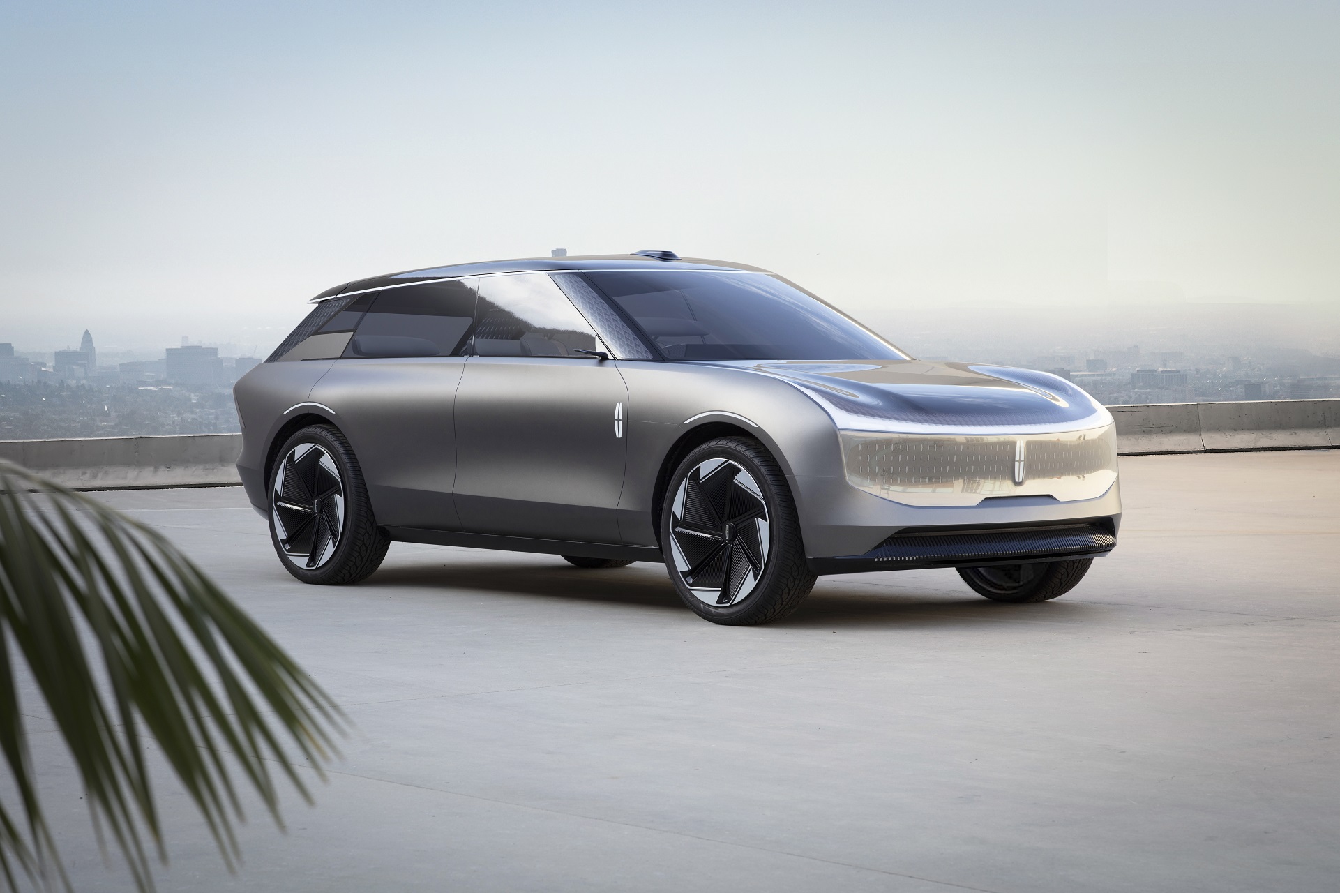 Download 2022 Lincoln Star Concept - Front Three-Quarter HD Wallpaper 1921x1280 #1