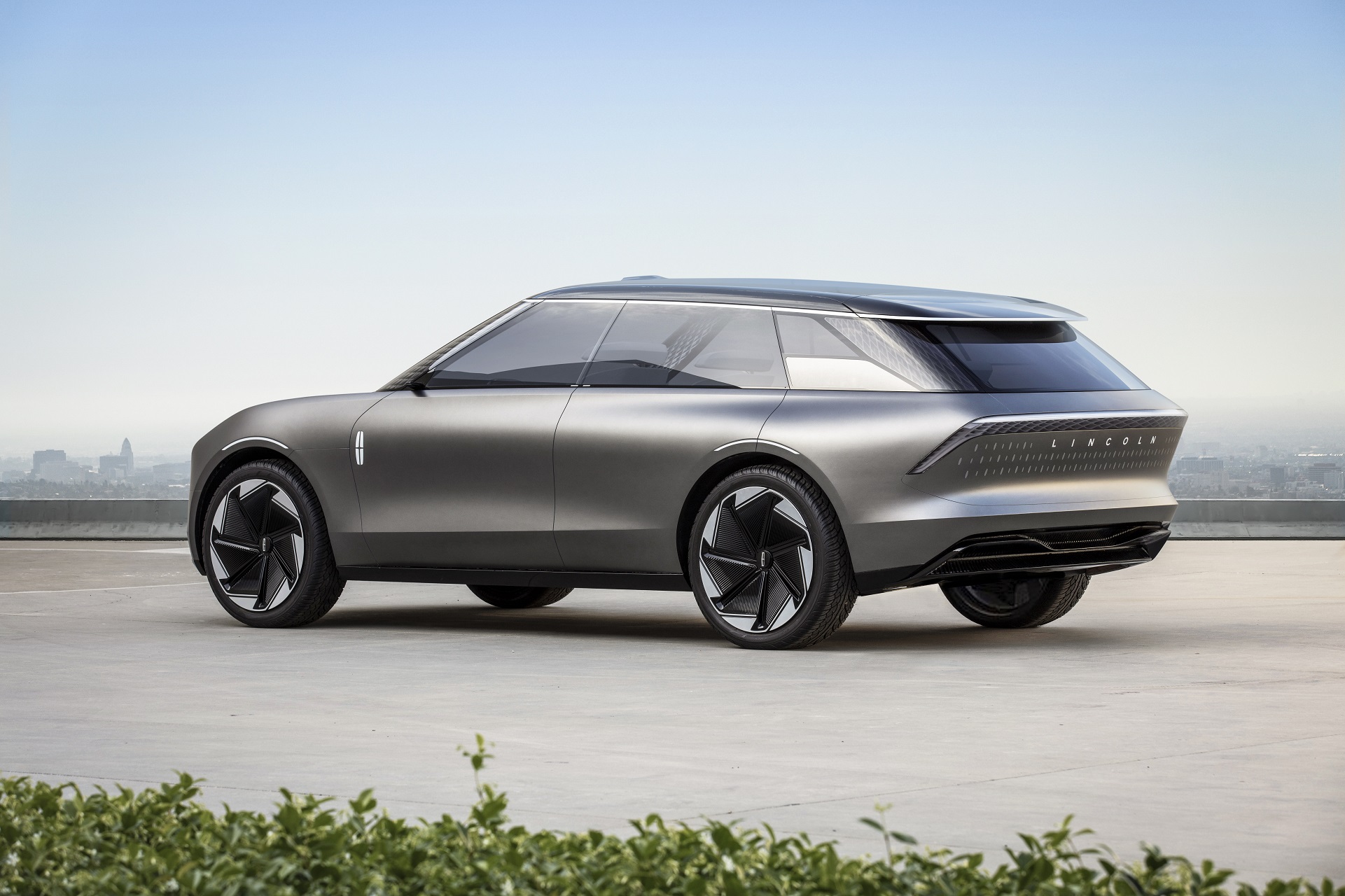 Download 2022 Lincoln Star Concept - Rear Three-Quarter HD Wallpaper 1921x1280 #3