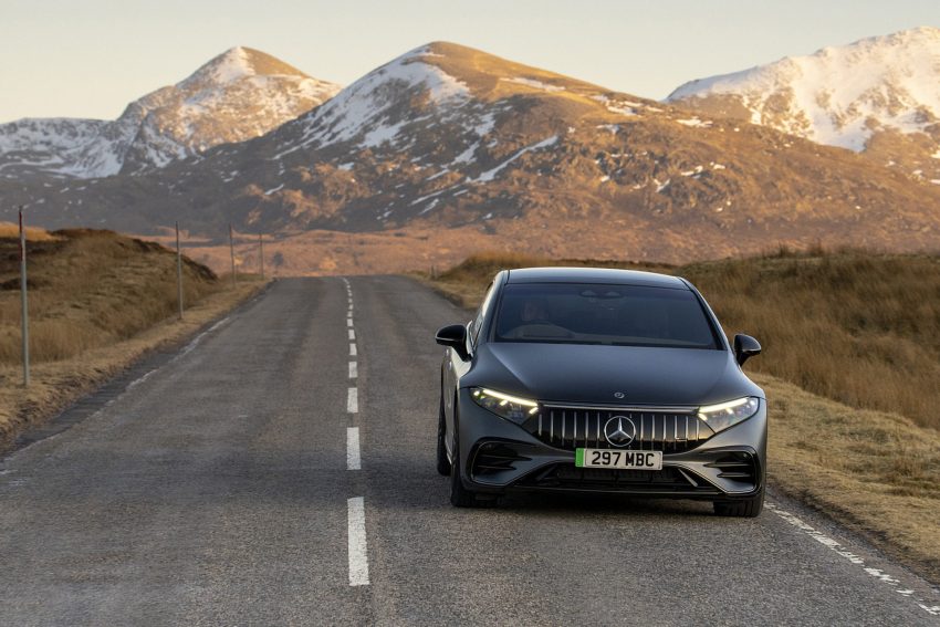 2022 Mercedes-AMG EQS 53 4Matic+ - UK version - Front Wallpaper 850x567 #10