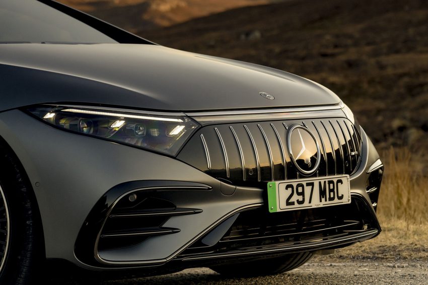 2022 Mercedes-AMG EQS 53 4Matic+ - UK version - Front Wallpaper 850x566 #31