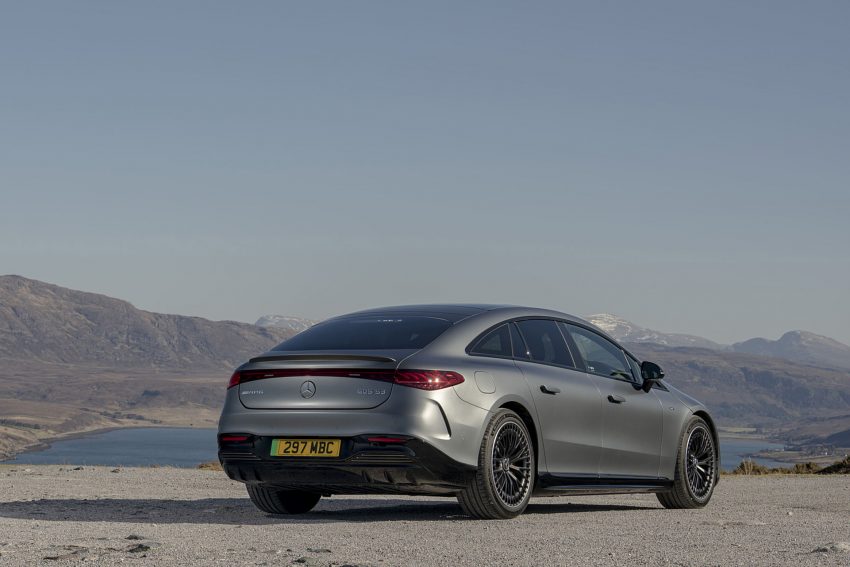 2022 Mercedes-AMG EQS 53 4Matic+ - UK version - Rear Three-Quarter Wallpaper 850x567 #27