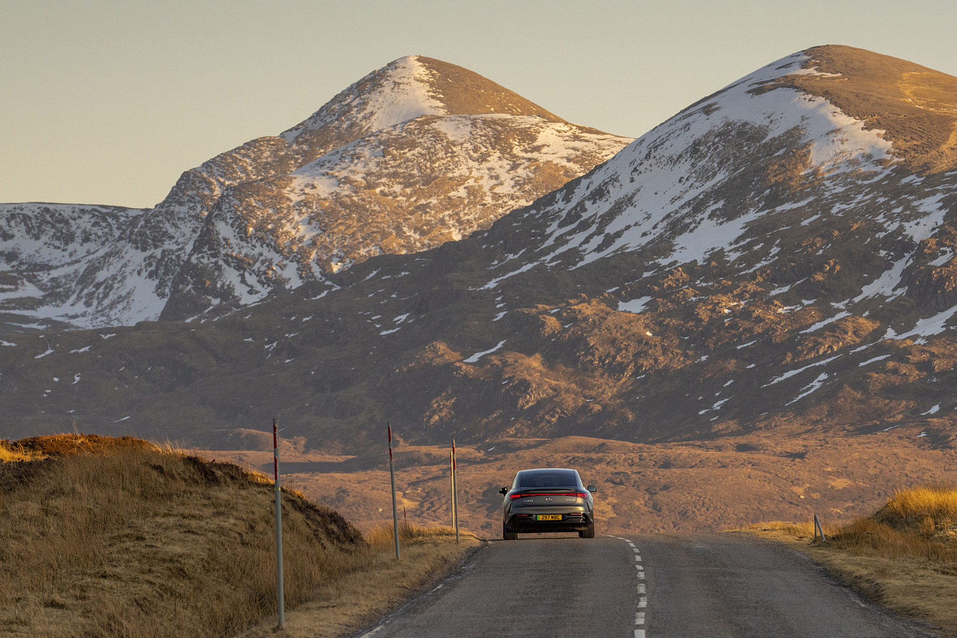 Download 2022 Mercedes-AMG EQS 53 4Matic+ - UK version - Rear HD Wallpaper 1921x1281 #12