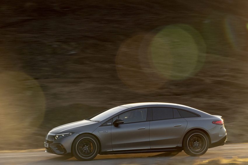 2022 Mercedes-AMG EQS 53 4Matic+ - UK version - Side Wallpaper 850x567 #18