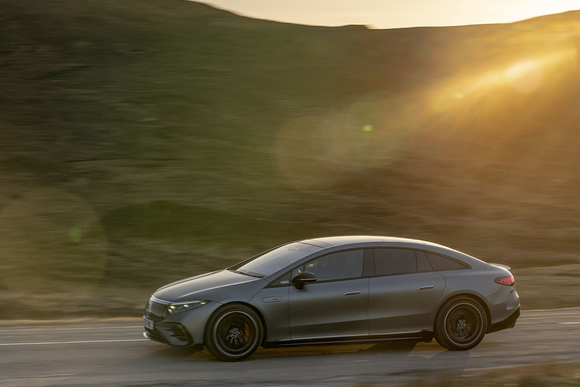 Download 2022 Mercedes-AMG EQS 53 4Matic+ - UK version - Side HD Wallpaper 1921x1281 #19