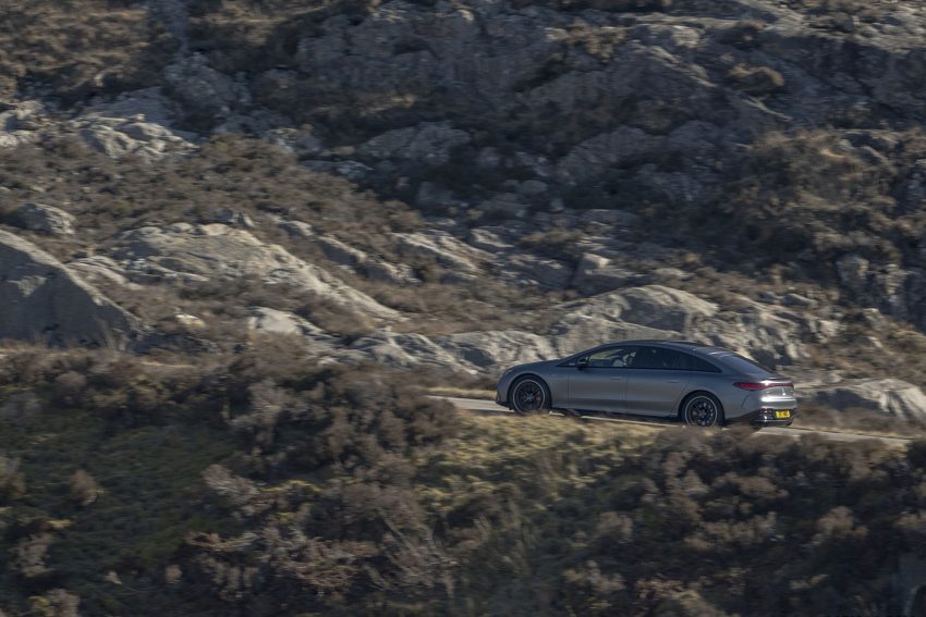 2022 Mercedes-AMG EQS 53 4Matic+ - UK version - Side Wallpaper 850x567 #14