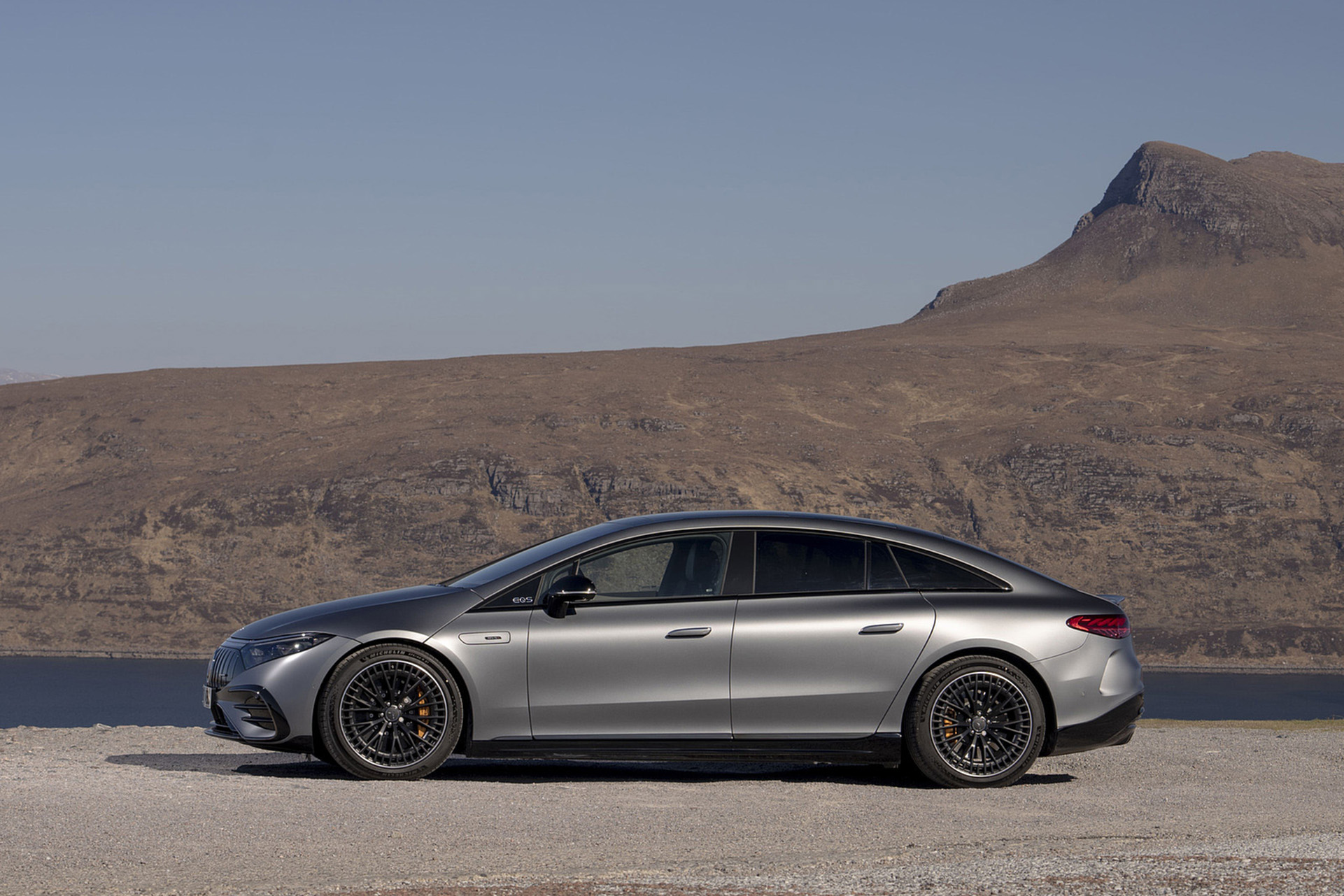 Download 2022 Mercedes-AMG EQS 53 4Matic+ - UK version - Side HD Wallpaper 1921x1281 #28